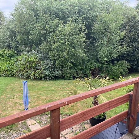 Private Holiday Home In Calm Site Wootton Bridge  Εξωτερικό φωτογραφία
