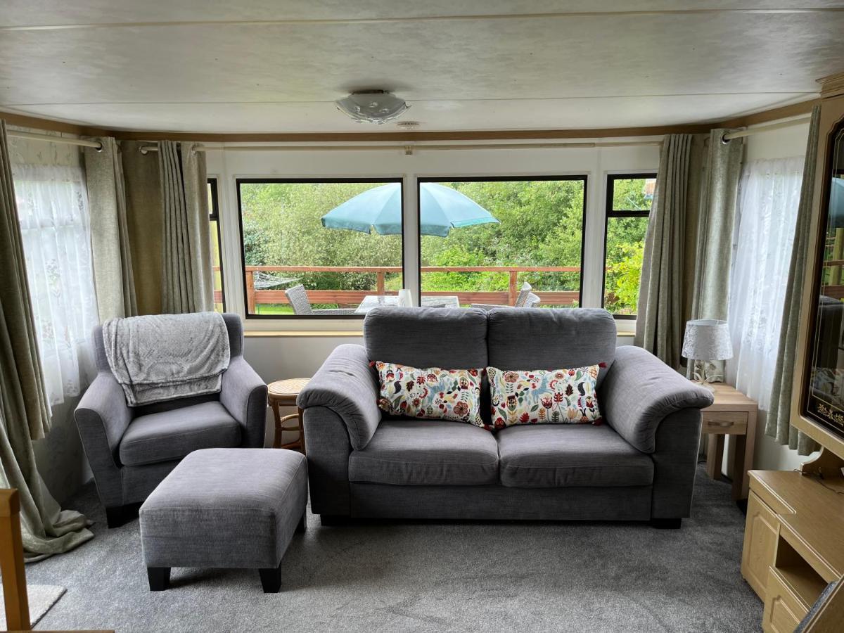 Private Holiday Home In Calm Site Wootton Bridge  Εξωτερικό φωτογραφία